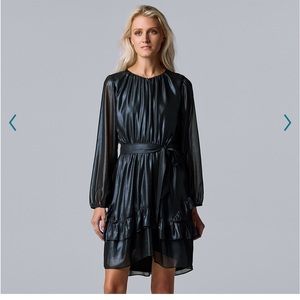 Women’s Simply Vera Vera Wang ruffle hem dress !